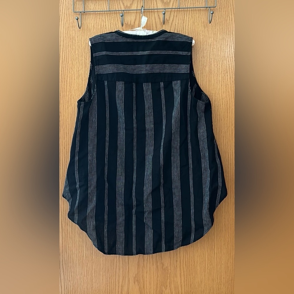 ANewDay V-Neck Tank- Size 1X - Picture 2 of 6